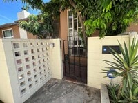 Building Photo - Beautiful Condo close to Memorial and Garces HS