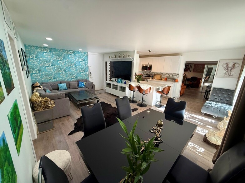 Living Room - 843 4th St