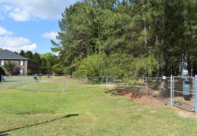 Building Photo - 3 Bed 3 Bath Apartment at University Park