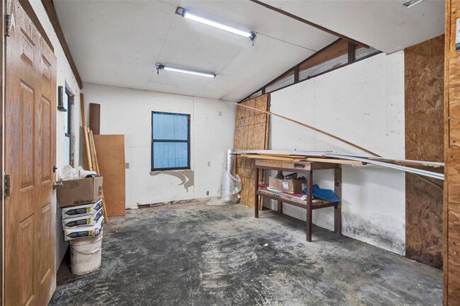 Building Photo - 306 Homesite Rd