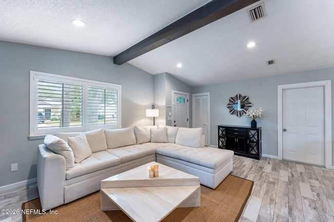 Building Photo - 1170 19th St N