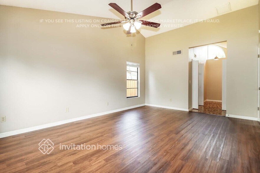 Building Photo - 4806 Foxshire Cir