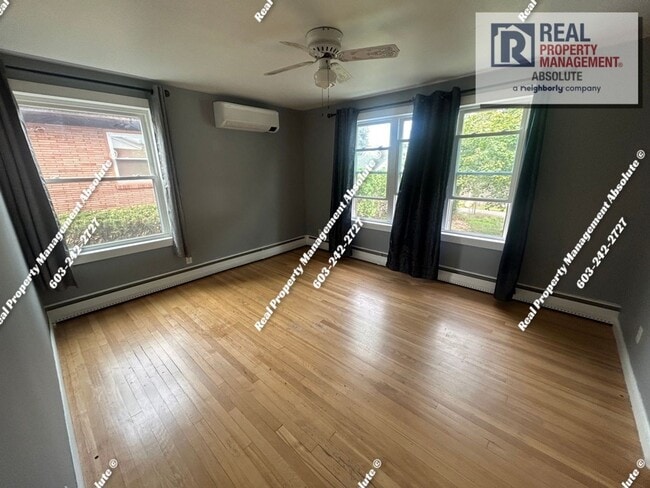 Building Photo - 345 Youville St