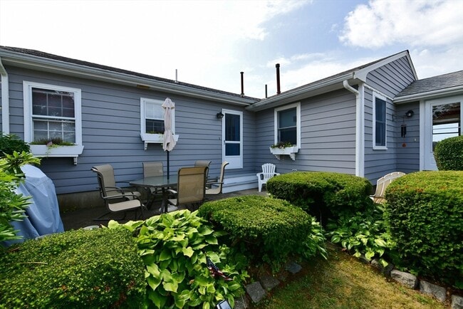 Building Photo - 5 Spindrift Ln