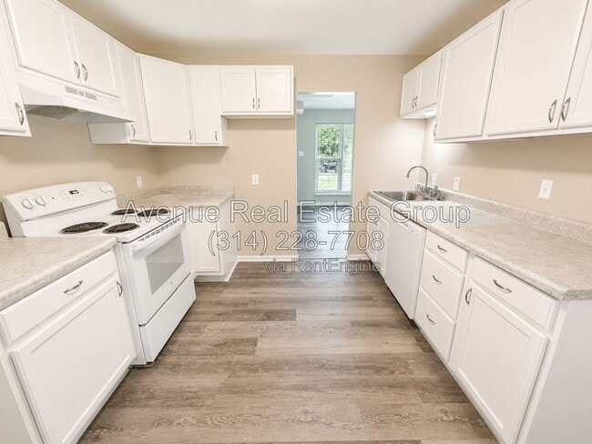 Building Photo - 710 Derhake Rd