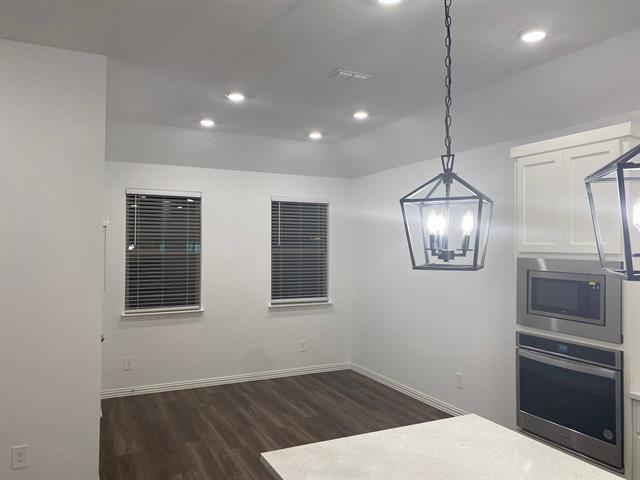 Building Photo - 1613 Pne Vly Dr