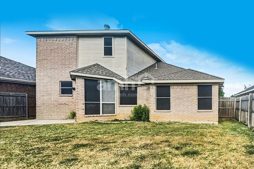 Building Photo - 8551 Western Meadows Dr