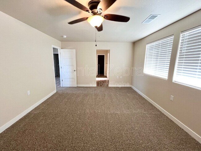 Building Photo - 1346 Playa Del Rey Dr