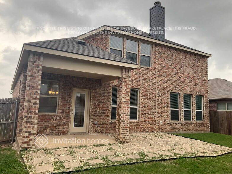 Building Photo - 1408 Red River Dr