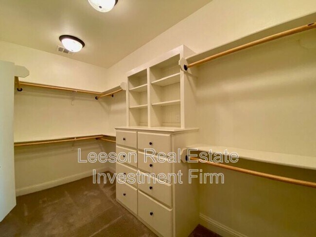 Building Photo - 15 Rescue Hill Cir