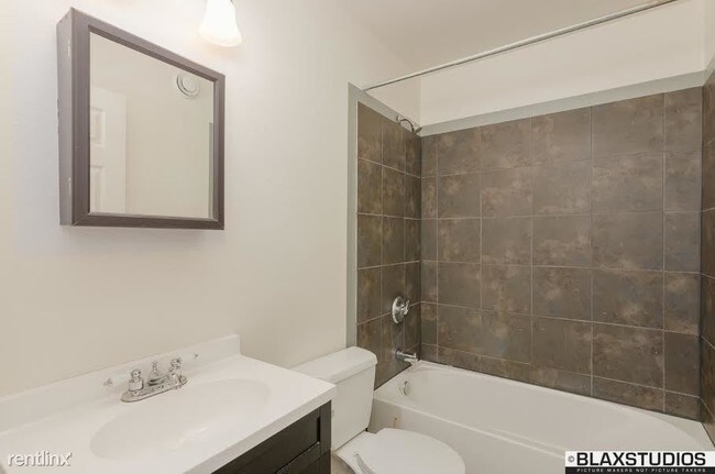 Building Photo - 1203 Paige Ave