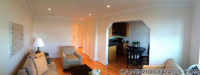 Building Photo - 60 Brattle St