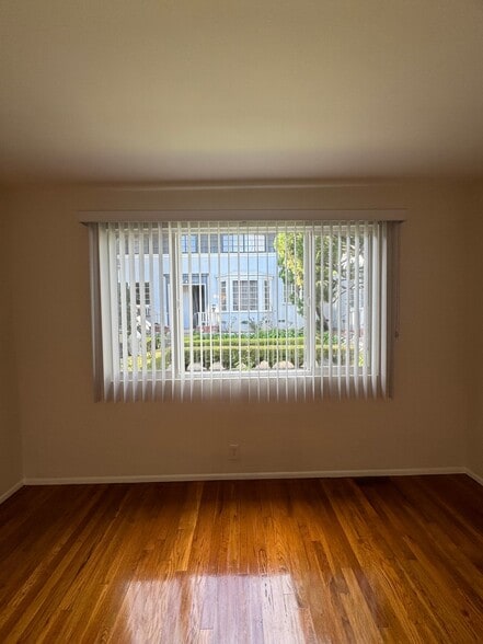 Building Photo - 1792 Grevelia St