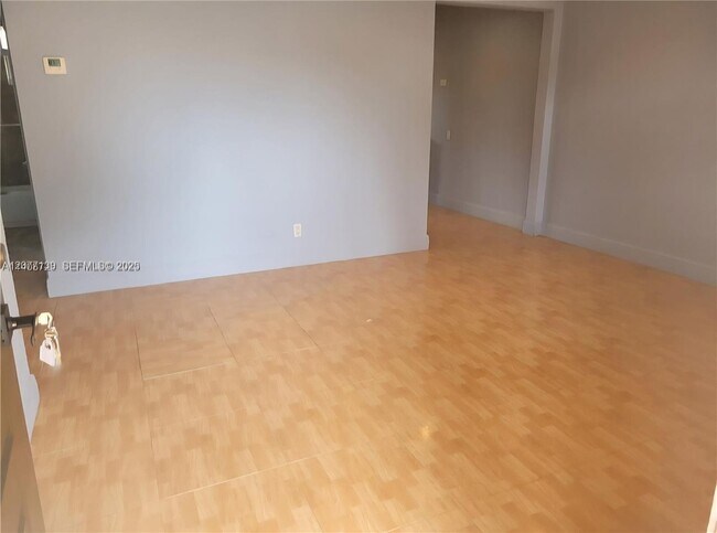 Building Photo - 401 SW 4th Terrace