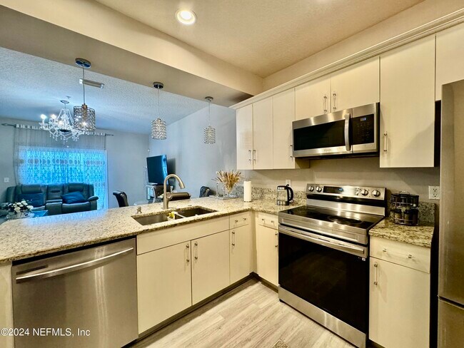 Building Photo - 11368 Estancia Villa Dr