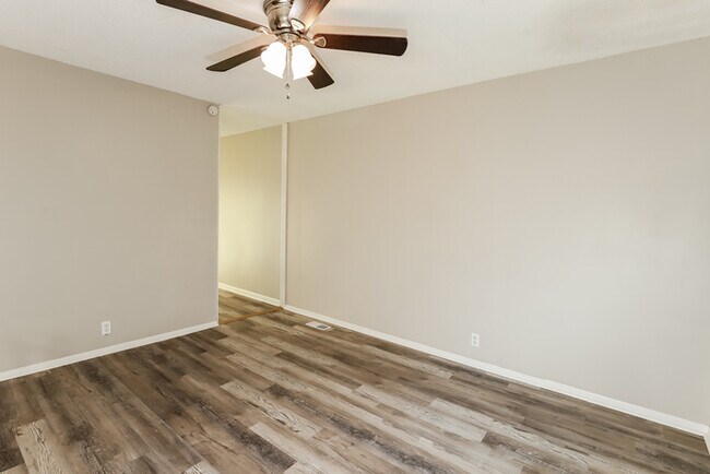 Building Photo - 3 Bedroom Home on Shoshone Drive