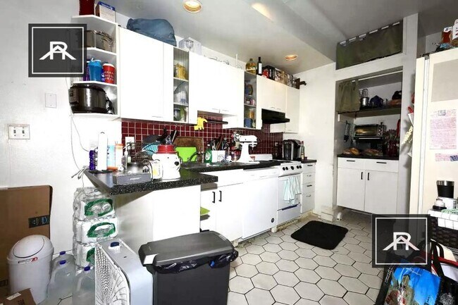 Building Photo - 2 bedroom in Allston MA 02134