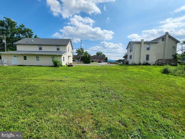 Building Photo - 203 E Cedarville Rd