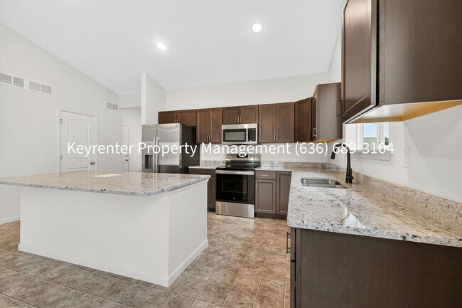 Building Photo - Spacious 3BR Home with Open Floor Plan, Walk-In Closet & Patio