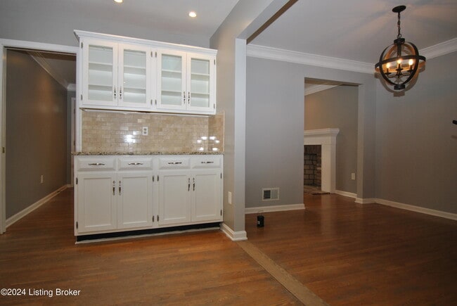 Building Photo - 1910 Janlyn Rd