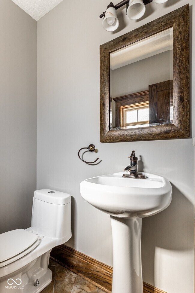 Building Photo - 3265 N New Jersey St