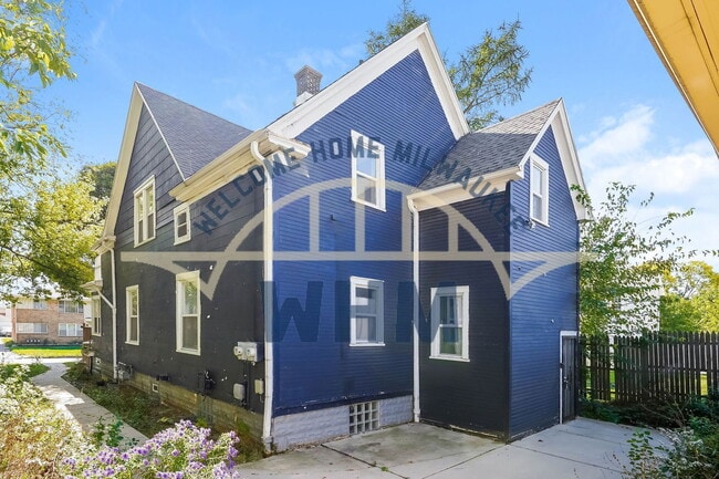 Building Photo - 7124 W Moltke Ave