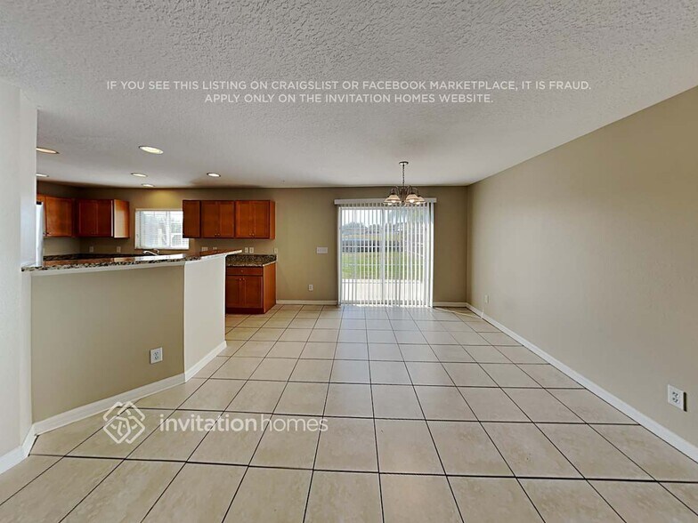 Building Photo - 11041 Golden Silence Dr