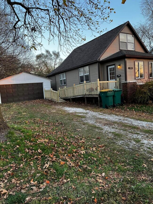 433 N Johnson St 433 N Johnson St IL 61455 Apartment Finder