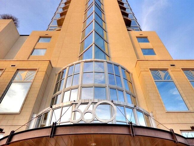 Building Photo - 360 Nueces St