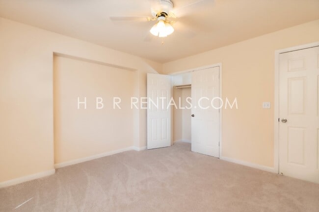 Building Photo - Charming 4 Bed, 2.5 Bath Home in Manteca, ...