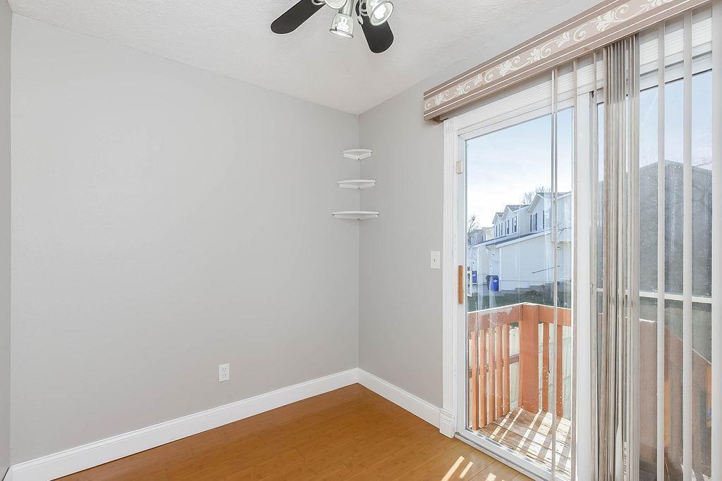 Building Photo - 1425 Martway Cir