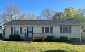 Front - 1006 Tuscaloosa St