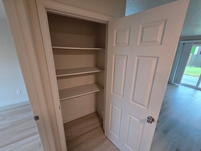 Building Photo - Newly Remodeled Two Bed One Bath Unit in the Heart of Sultan