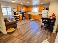 Building Photo - 810 16th St S