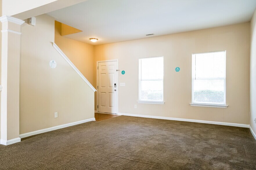 Building Photo - 3628 Pinkham Way