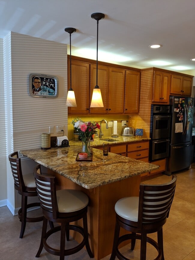 Building Photo - Toftrees 3 bedroom, 2.5 bathroom townhome