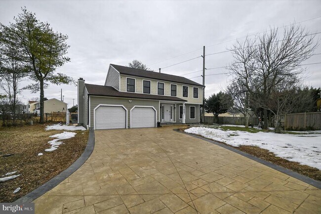 Building Photo - 7609 Croydon Pl