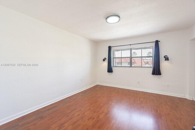 Building Photo - 8650 SW 67th Ave