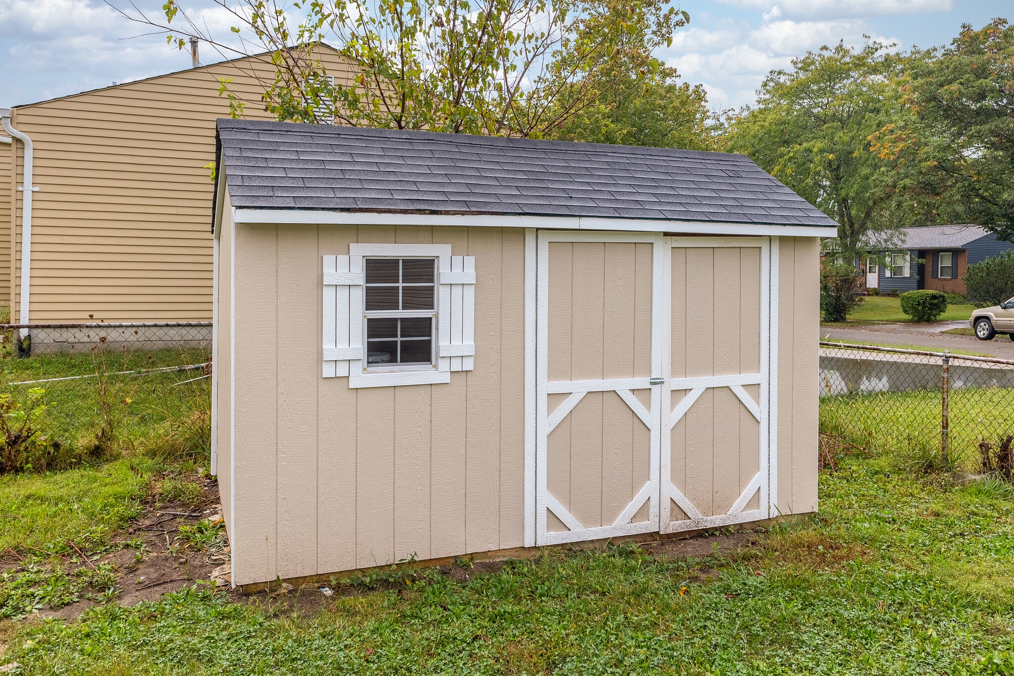 Building Photo - 1885 Lincrest Dr