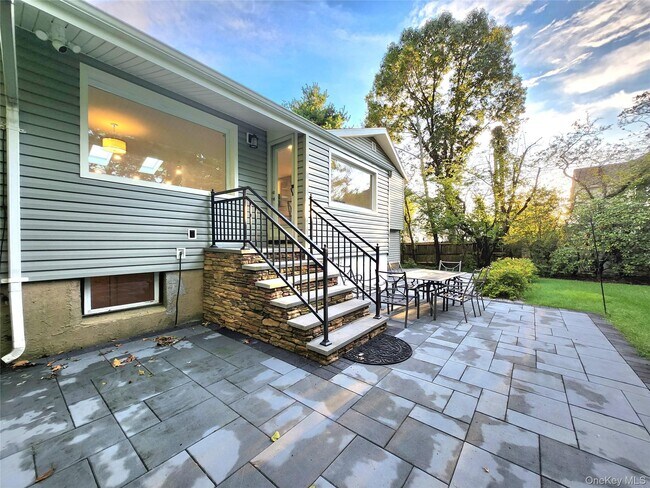 Building Photo - 38 Orange Dr