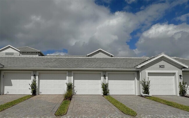 Building Photo - 14221 Heritage Landing Blvd