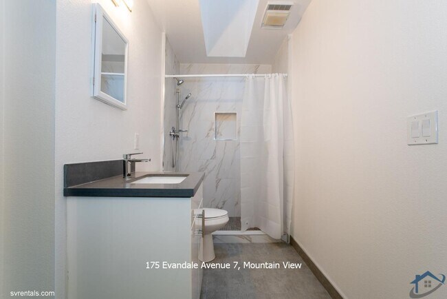 Building Photo - 175 Evandale Ave