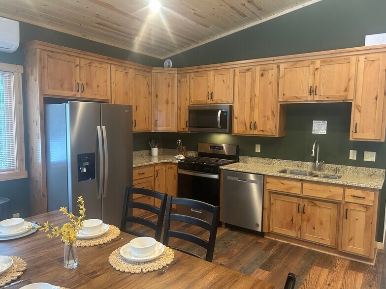 Building Photo - 9117 Nukala Rd