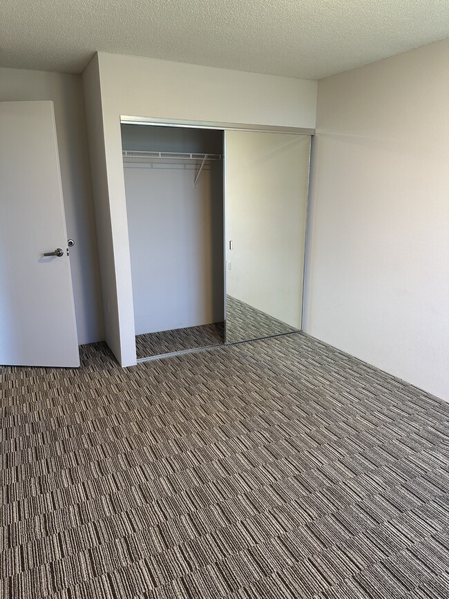 Building Photo - 7000 Hawaii Kai Dr