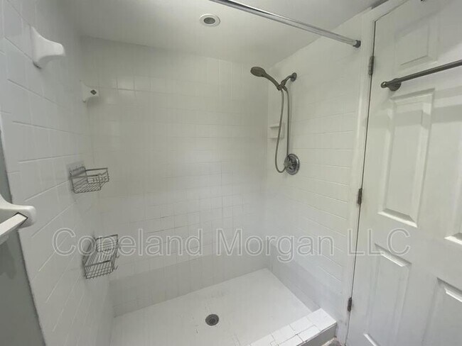 Building Photo - 4300 Trout Dr SE