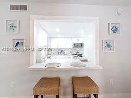 Building Photo - 350 Grapetree Dr