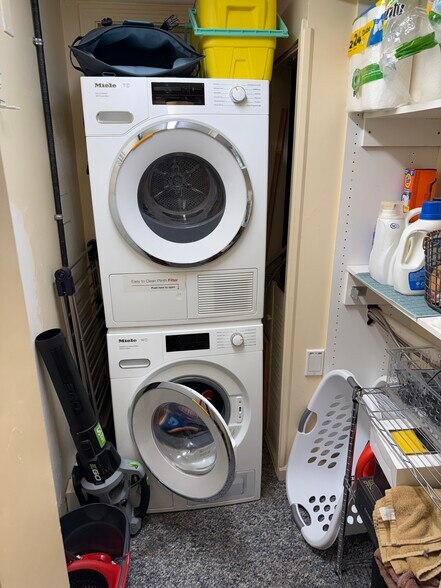 Building Photo - 227 Jay St