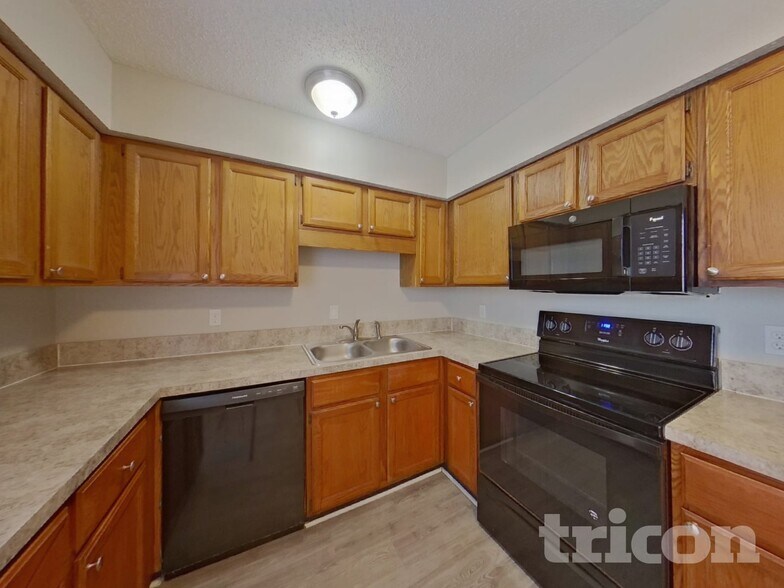 Building Photo - 8168 Fort Lee Trail