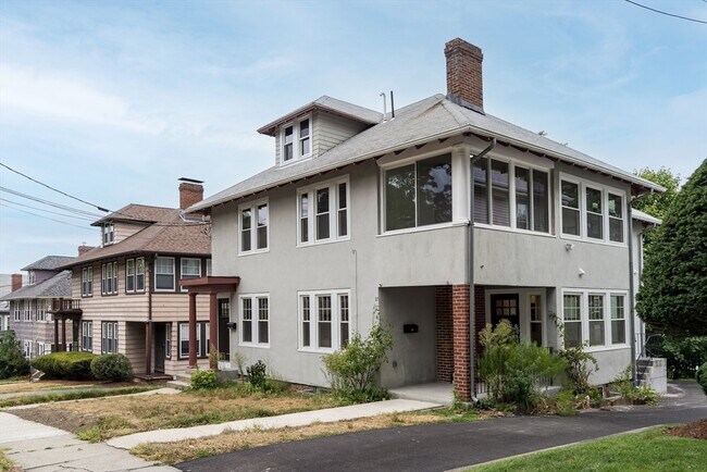 Building Photo - 37-39-39 Lewis Rd