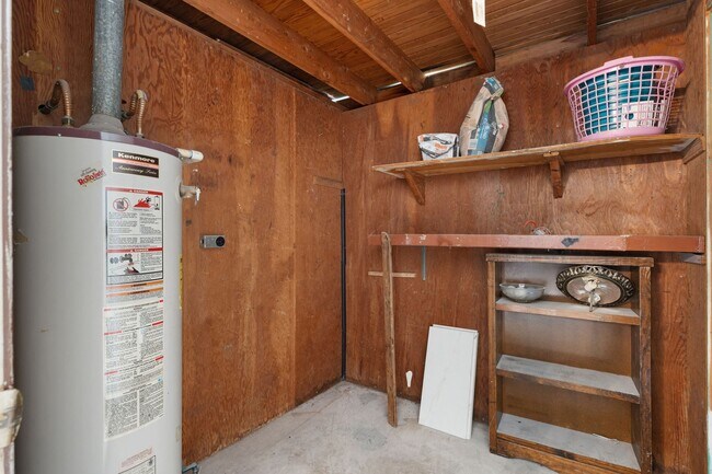 Building Photo - Fairlawn 3 bedroom, 1 bath ready for move-in